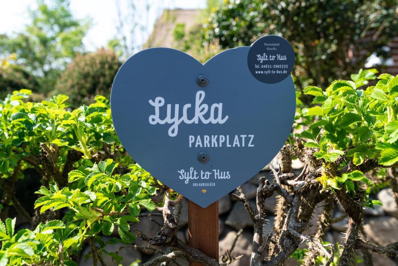 Lycka Apartment *